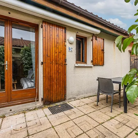 Maison Mitoyenne 300m De La Avec Cour Et Parking - 4 Pers, Non Fumeur - Fr-1-521-242 Сasa de vacaciones *